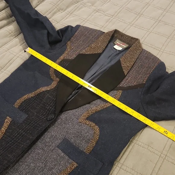 Chic Women's Blue and Black Mary Flannagan Blazer Size M! - Picture 5 of 8